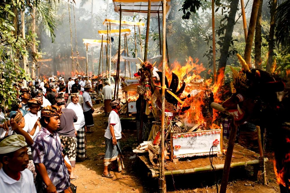 Mengenal Upacara Ngaben Sebagai Tradisi Penghormatan Roh