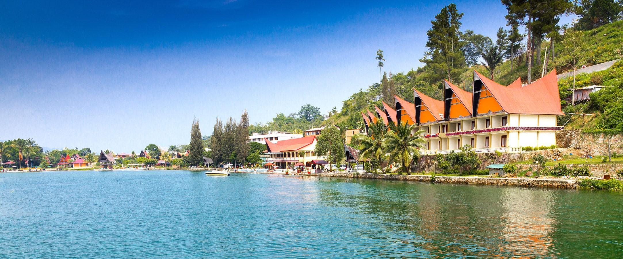 トバ湖カーニバル2016：レアなフェスティバルを見逃さないで！